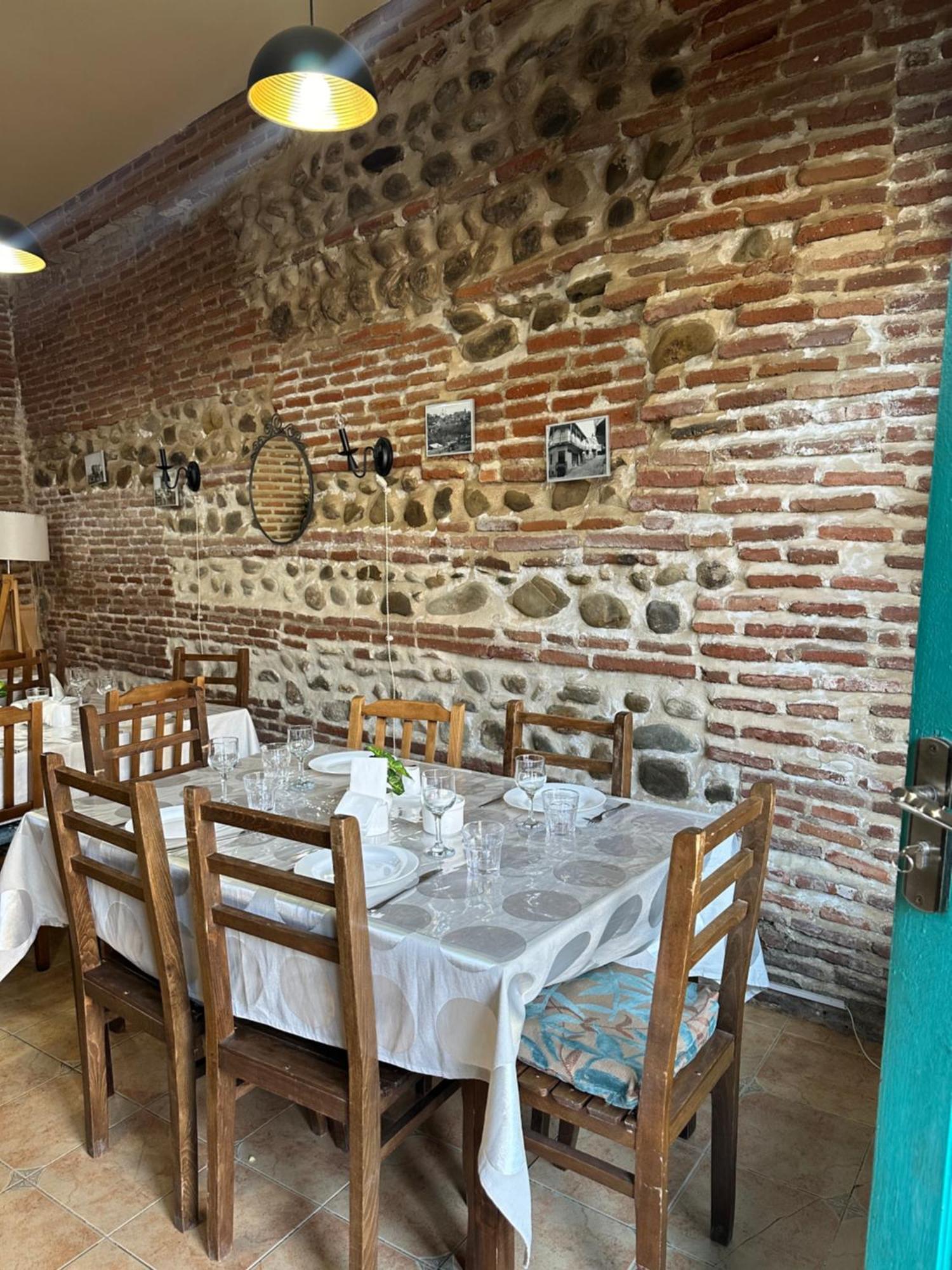 Golden Lion Hotel Sighnaghi Exterior photo