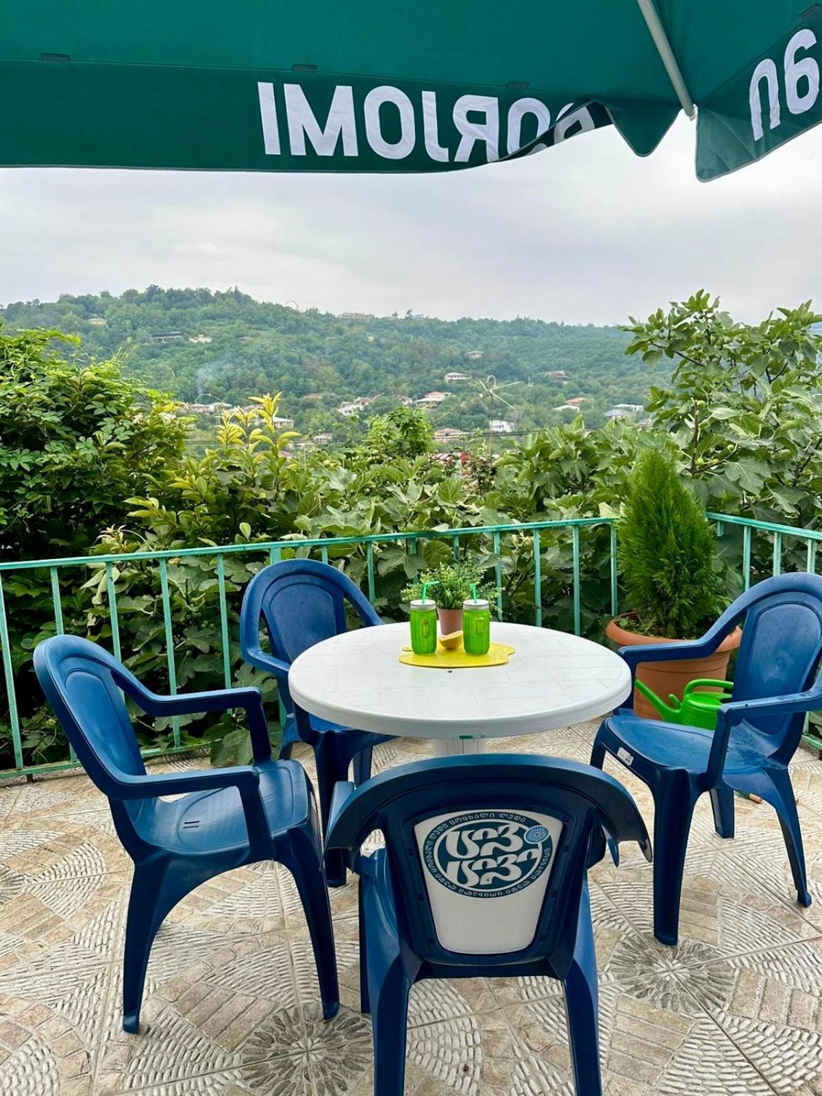Golden Lion Hotel Sighnaghi Exterior photo
