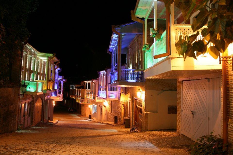 Golden Lion Hotel Sighnaghi Exterior photo